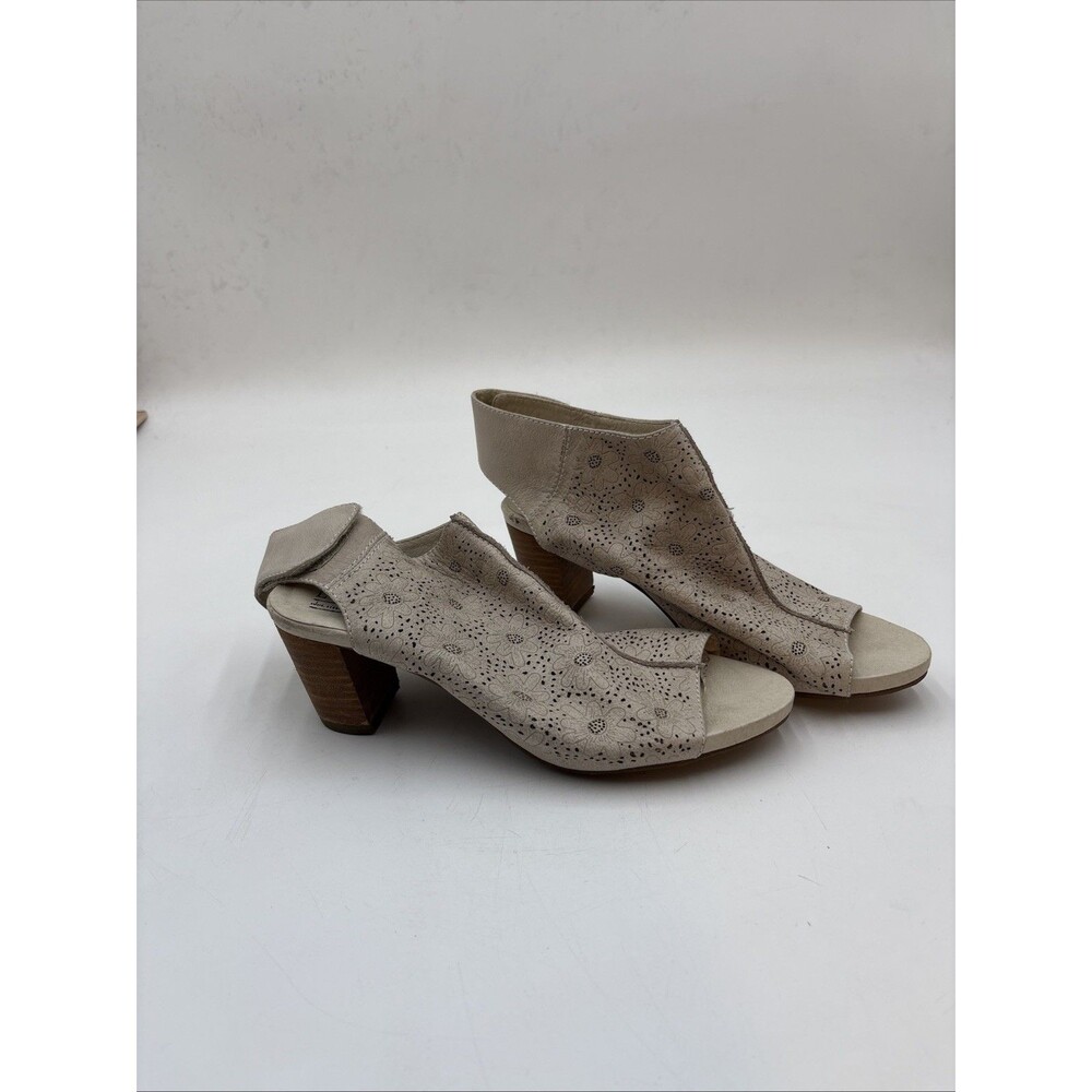 L’Artiste Beige Tan Floral Leather Adjustable Back Heeled Sandals Sz 10/41